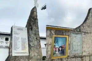 Centro Médico «NEILL M. ROMÁN ROBLES»
