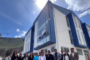 Centros Médicos en Yucay, Perú: Clínicas y Servicios de Salud de Calidad